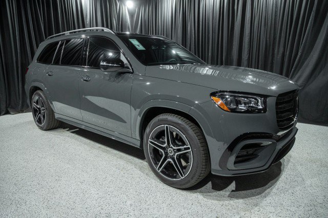 New 2026 Mercedes-Benz GLS 450 4MATIC image 3