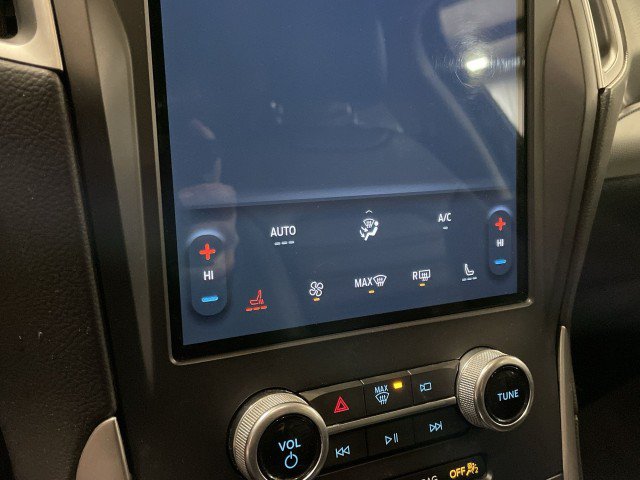 Used 2021 Ford Edge SEL AWD/4WD image 22