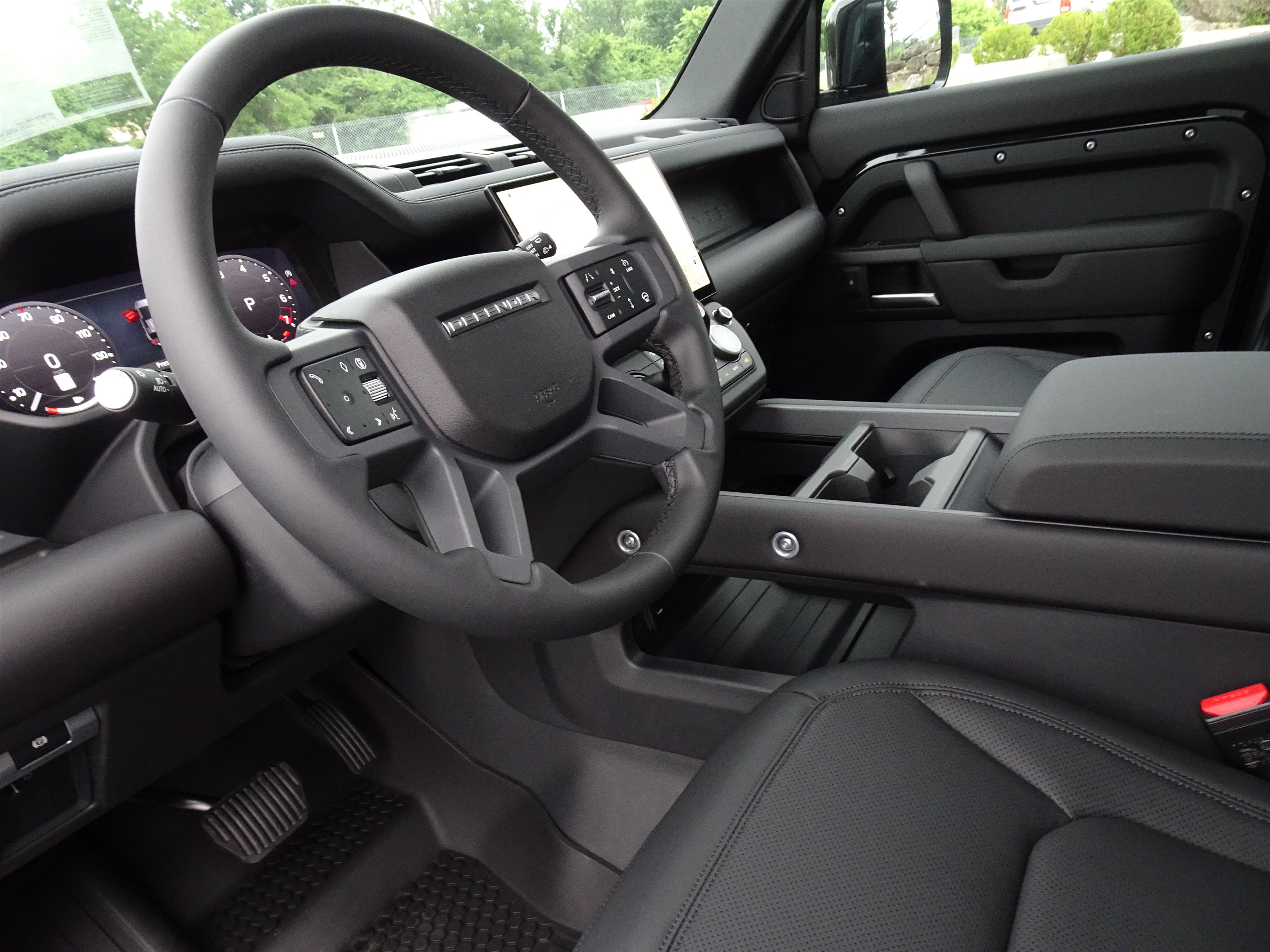 New 2026 Land Rover Defender 110 S AWD/4WD image 17