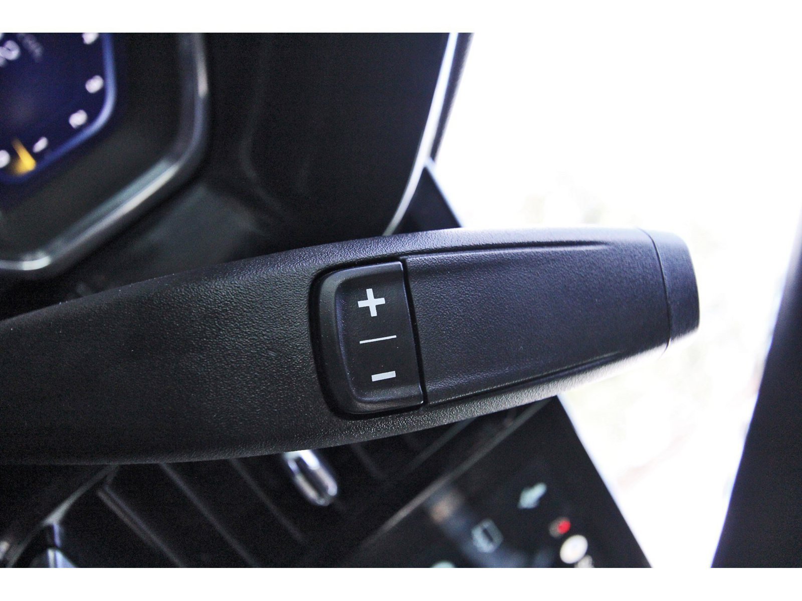 Used 2025 Chevrolet Silverado 3500 High Country w/ High Country Premium Package AWD/4WD image 23