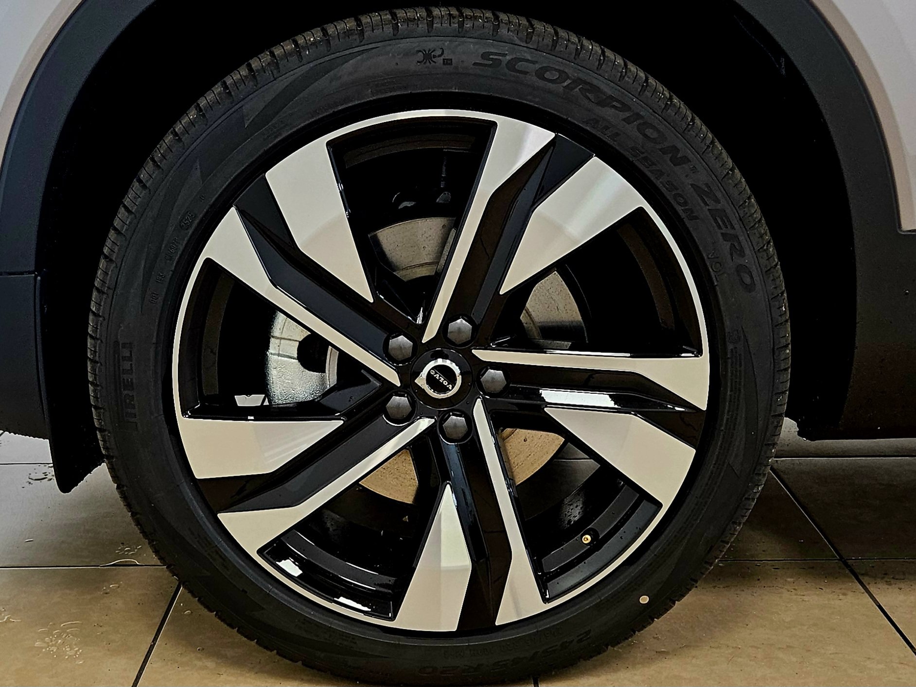 New 2026 Volvo XC40 B5 Ultra w/ Climate Package AWD/4WD image 46