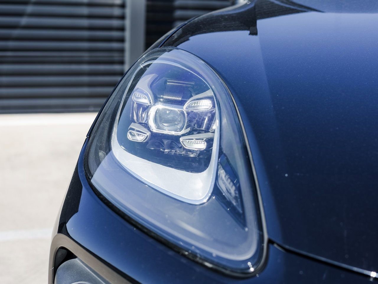 Certified 2020 Porsche Cayenne image 13