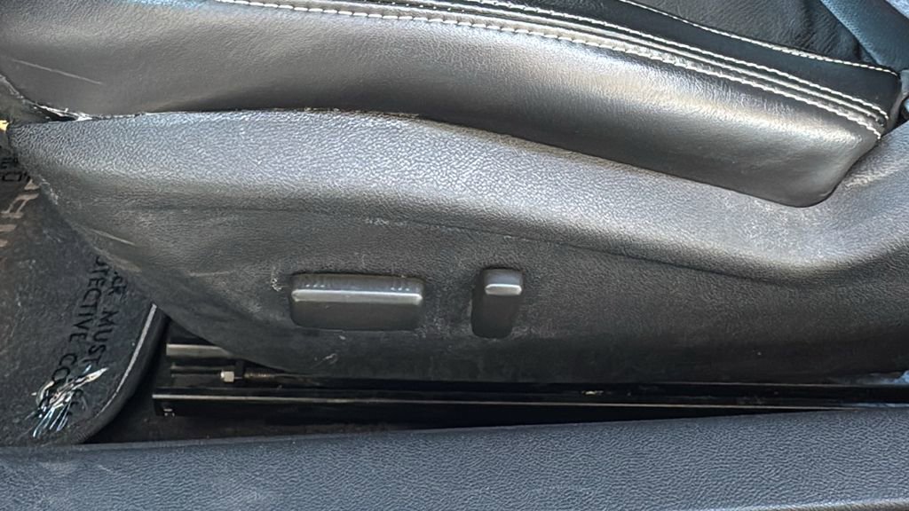 Used 2010 Chevrolet Camaro SS image 20