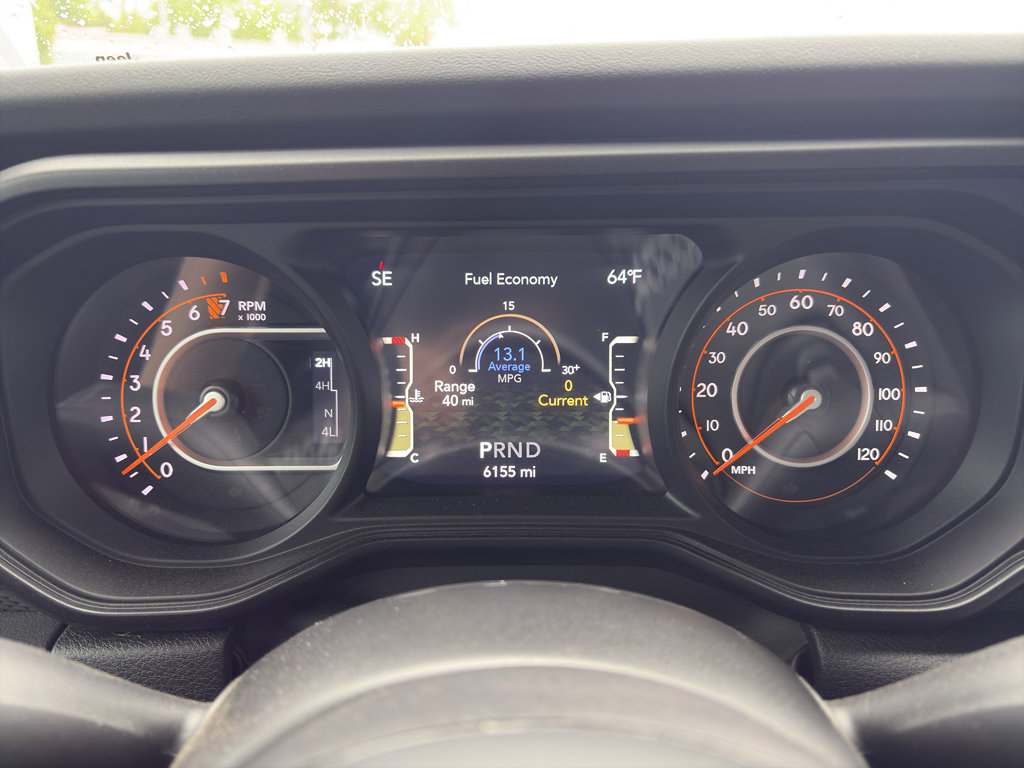 Used 2025 Jeep Gladiator Rubicon w/ Convenience Group image 12