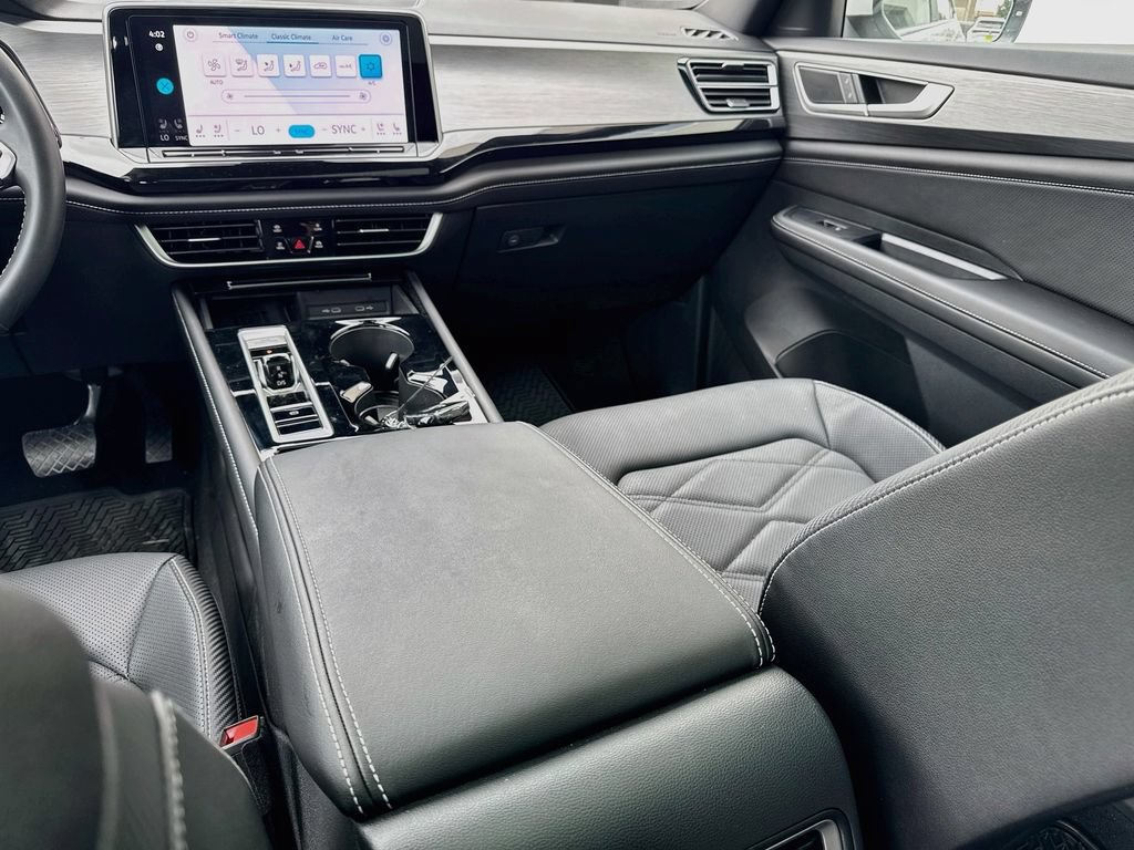 Used 2026 Volkswagen Atlas Cross Sport SE w/ Panoramic Sunroof Package AWD/4WD image 25