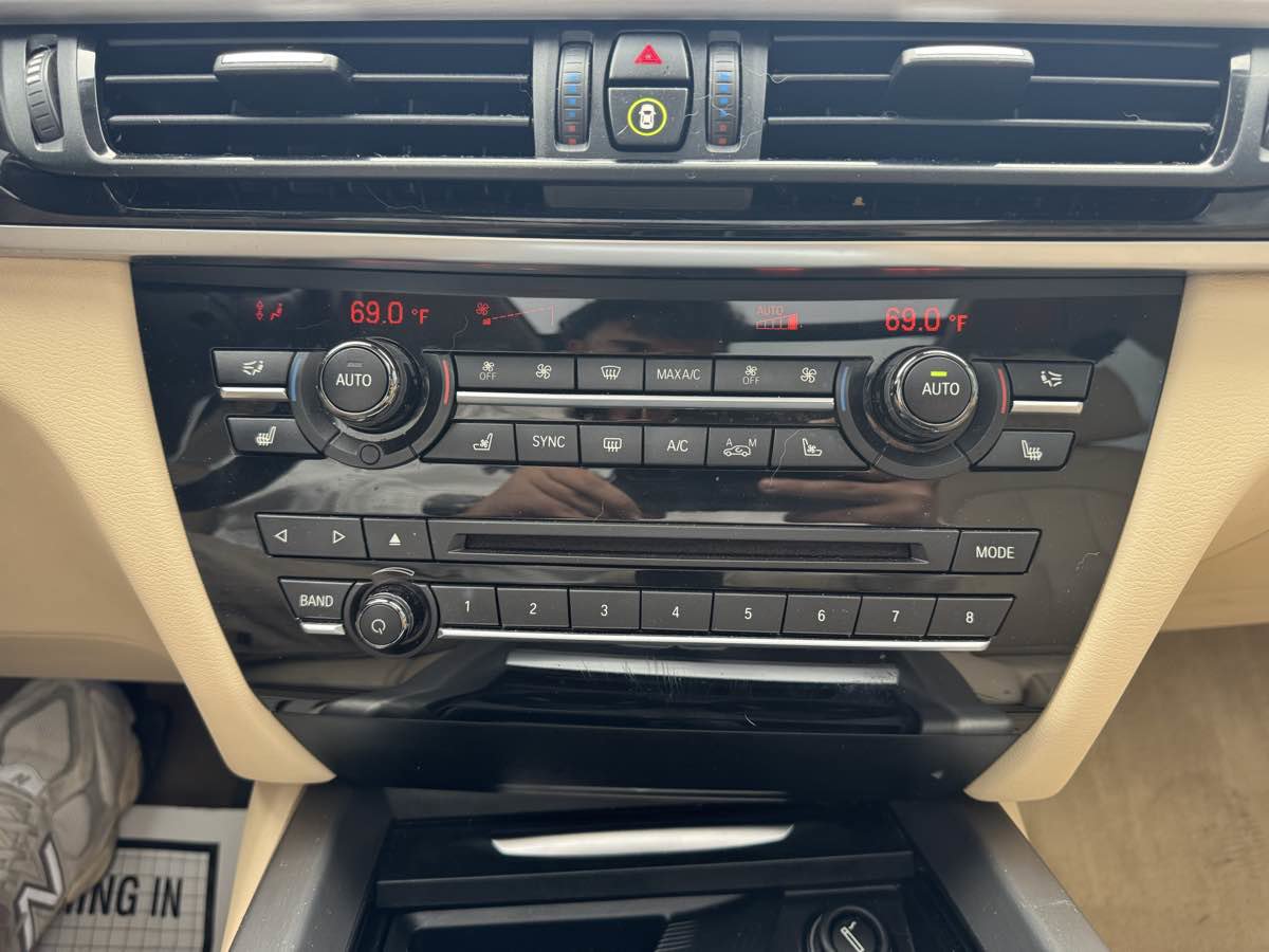 Used 2015 BMW X5 xDrive50i image 36