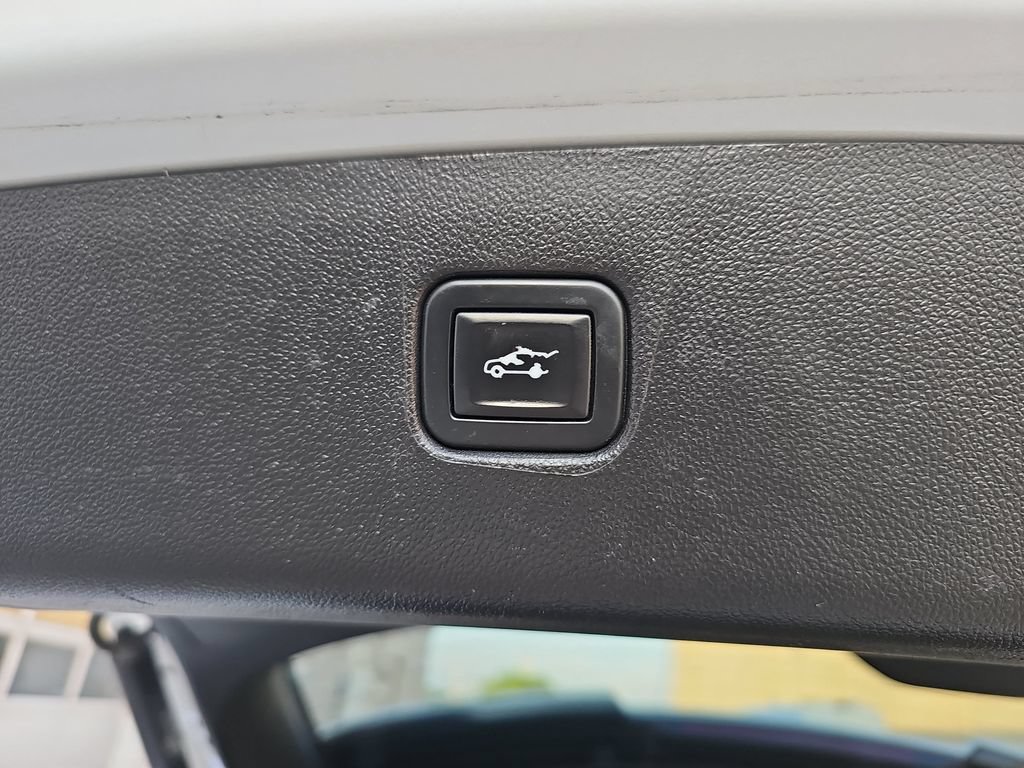 Used 2021 Chevrolet Blazer Premier w/ Driver Confidence II Package FWD image 10