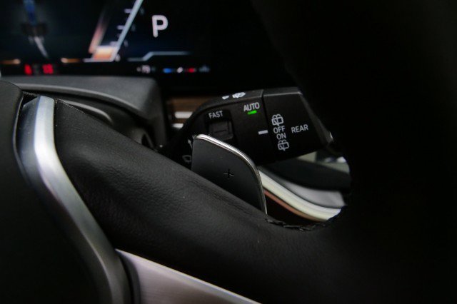 Used 2024 BMW X7 xDrive40i w/ Premium Package image 21