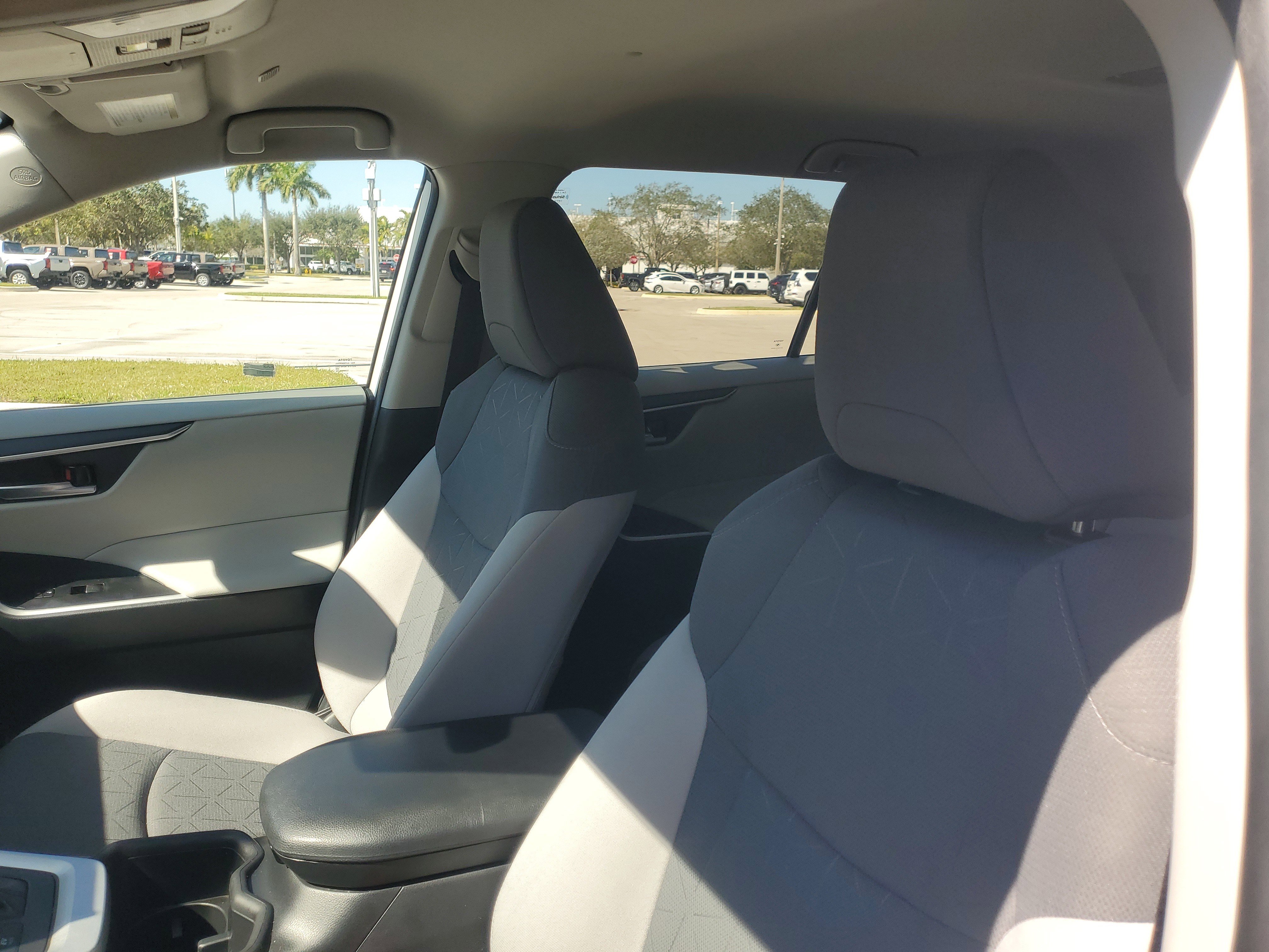 Used 2024 Toyota RAV4 XLE image 17