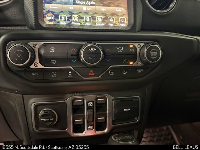 Used 2018 Jeep Wrangler Unlimited Sahara AWD/4WD image 28