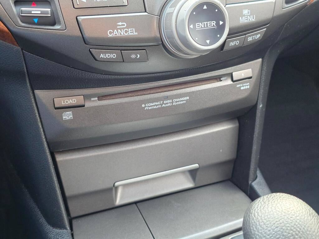 Used 2011 Honda Accord EX-L image 25