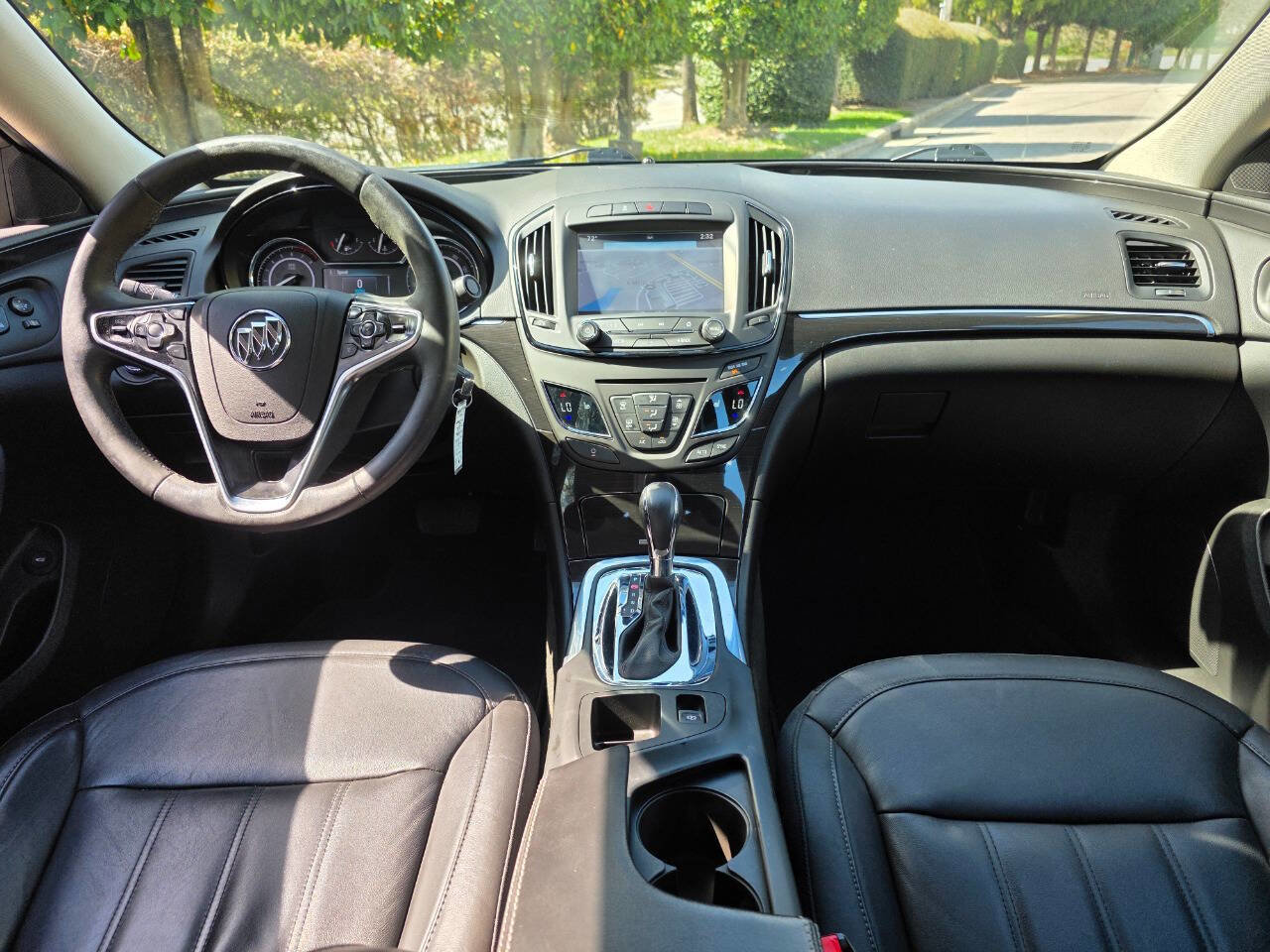 Used 2017 Buick Regal Sport Touring image 14