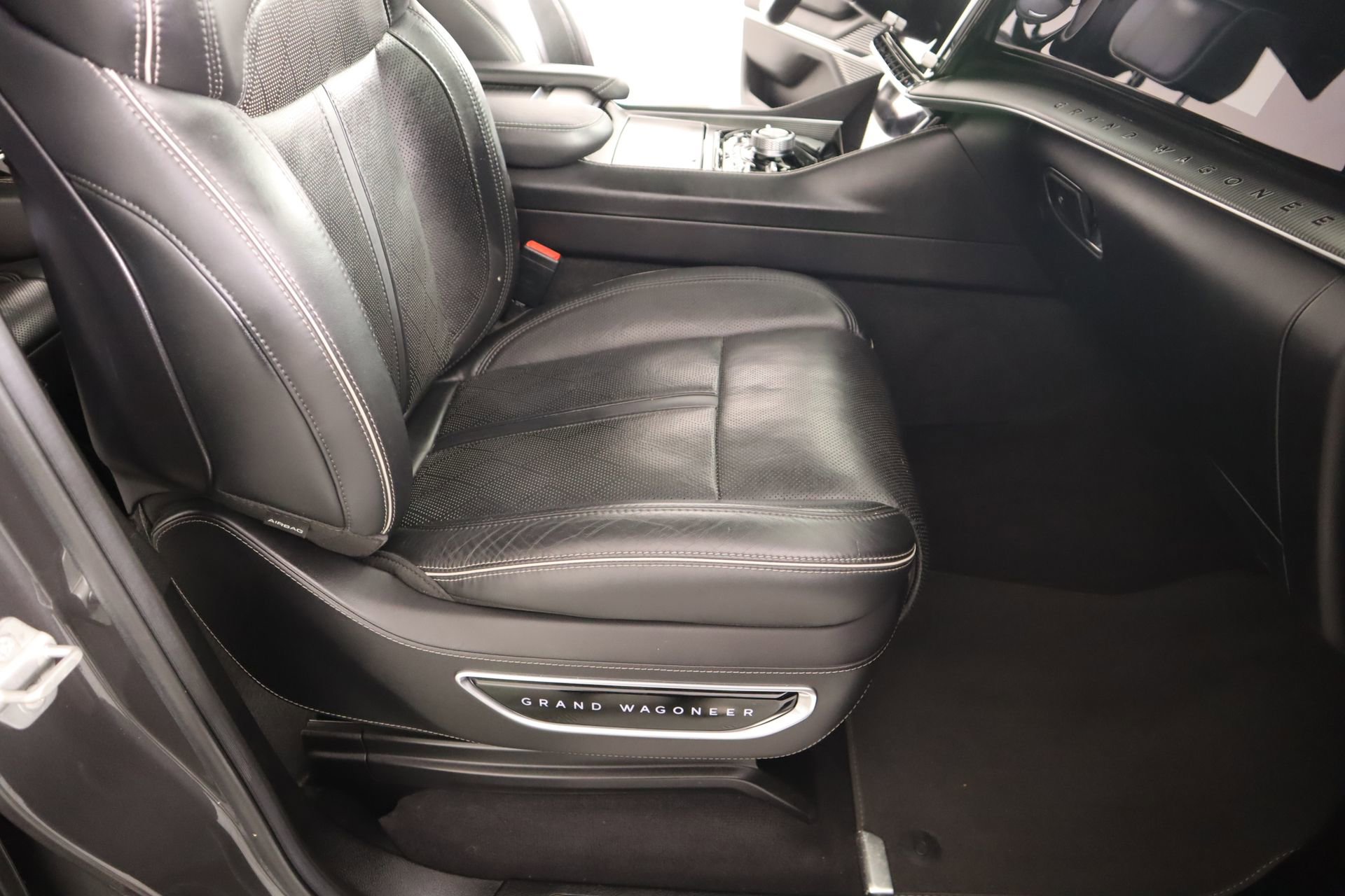 Used 2023 Jeep Grand Wagoneer Series II w/ Quick Order Packagew 28T image 15