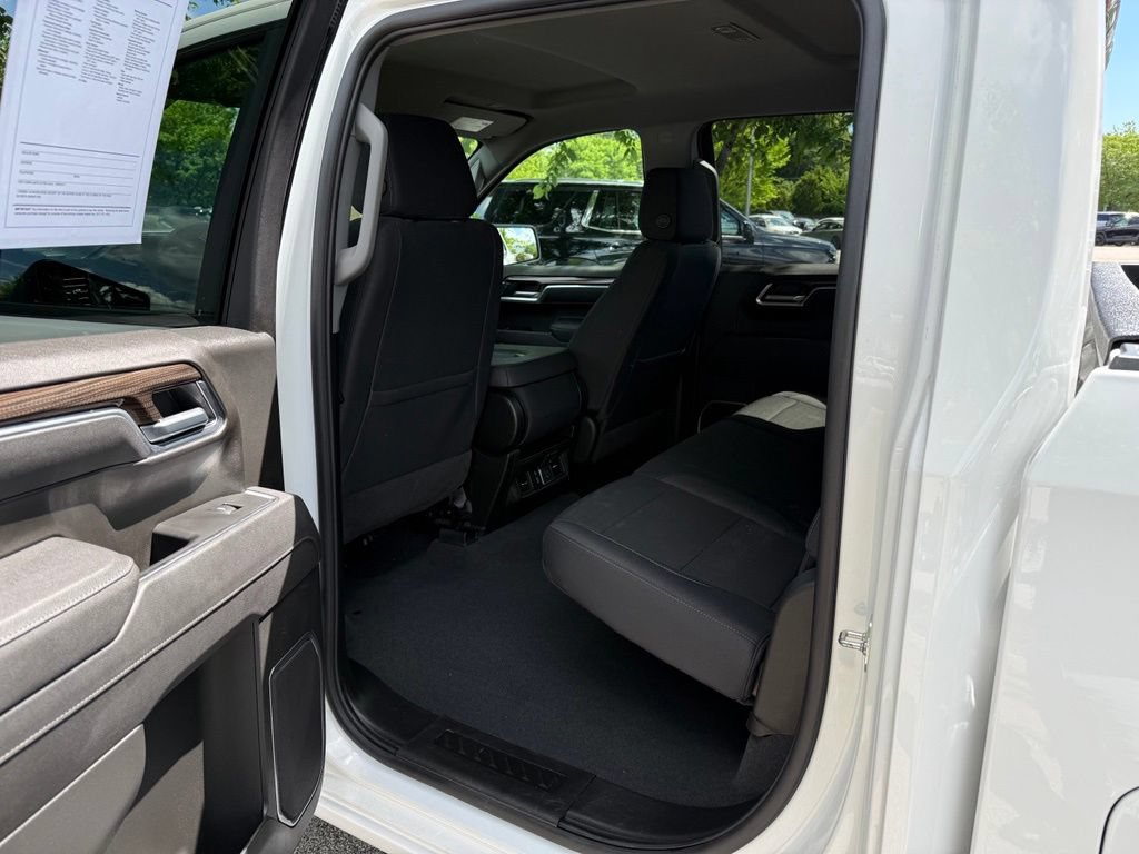 Used 2026 Chevrolet Silverado 1500 RST AWD/4WD image 11