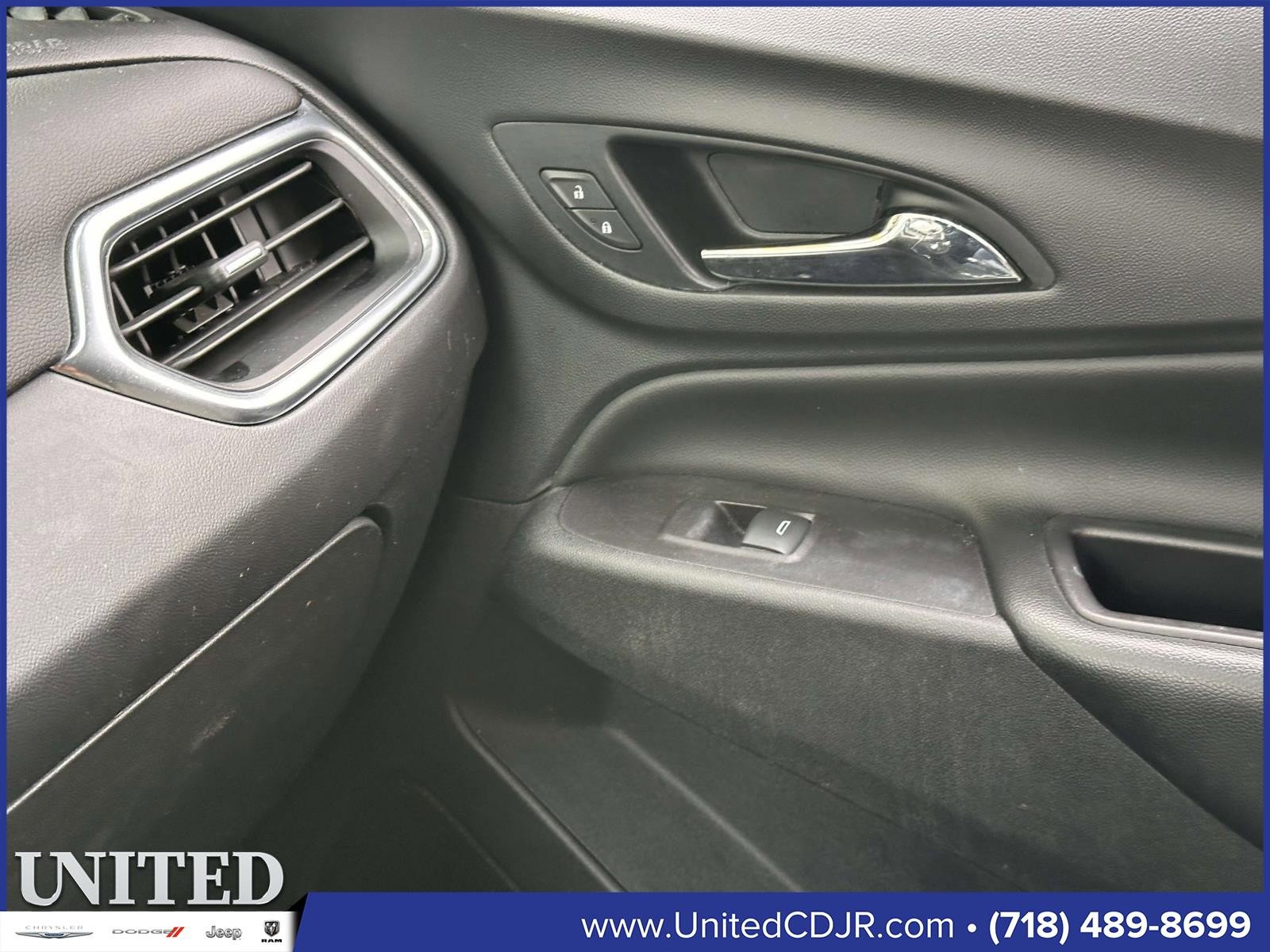 Used 2021 Chevrolet Equinox LT image 23