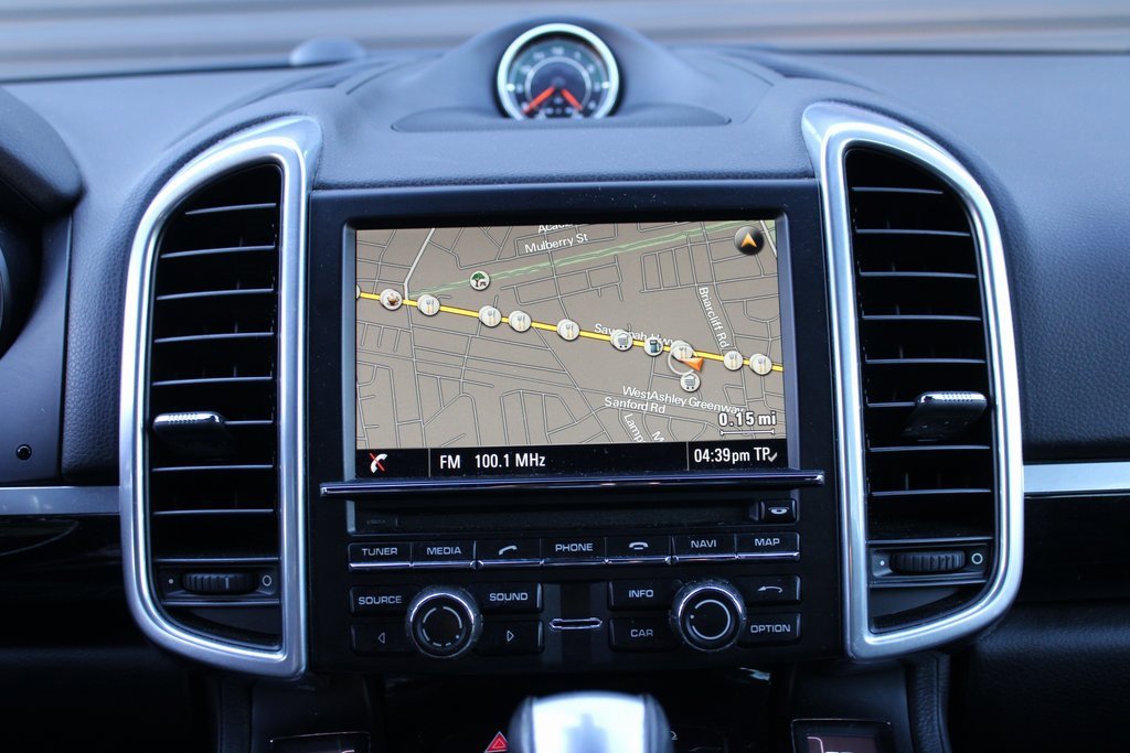 Certified 2016 Porsche Cayenne image 27