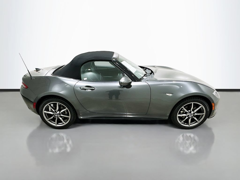 Used 2021 MAZDA MX-5 Miata Grand Touring RWD image 8