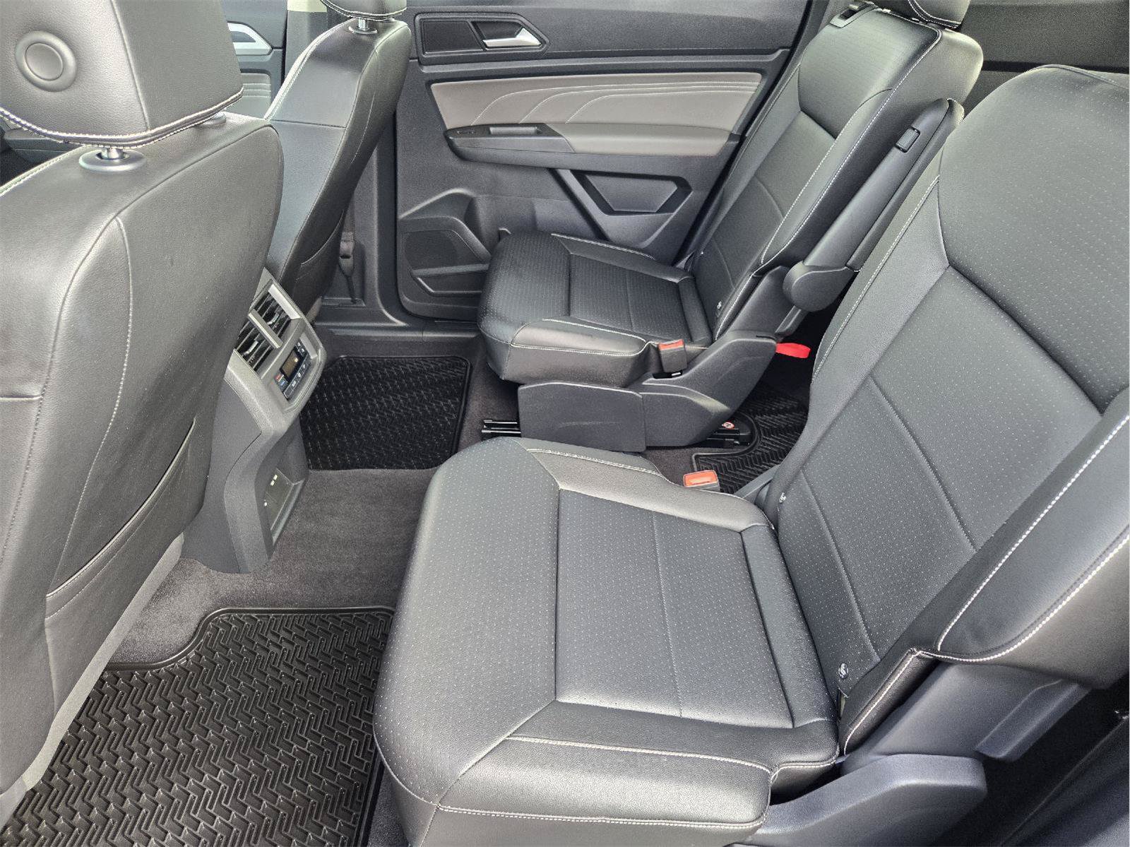 Used 2022 Volkswagen Atlas SEL R-Line AWD/4WD image 29