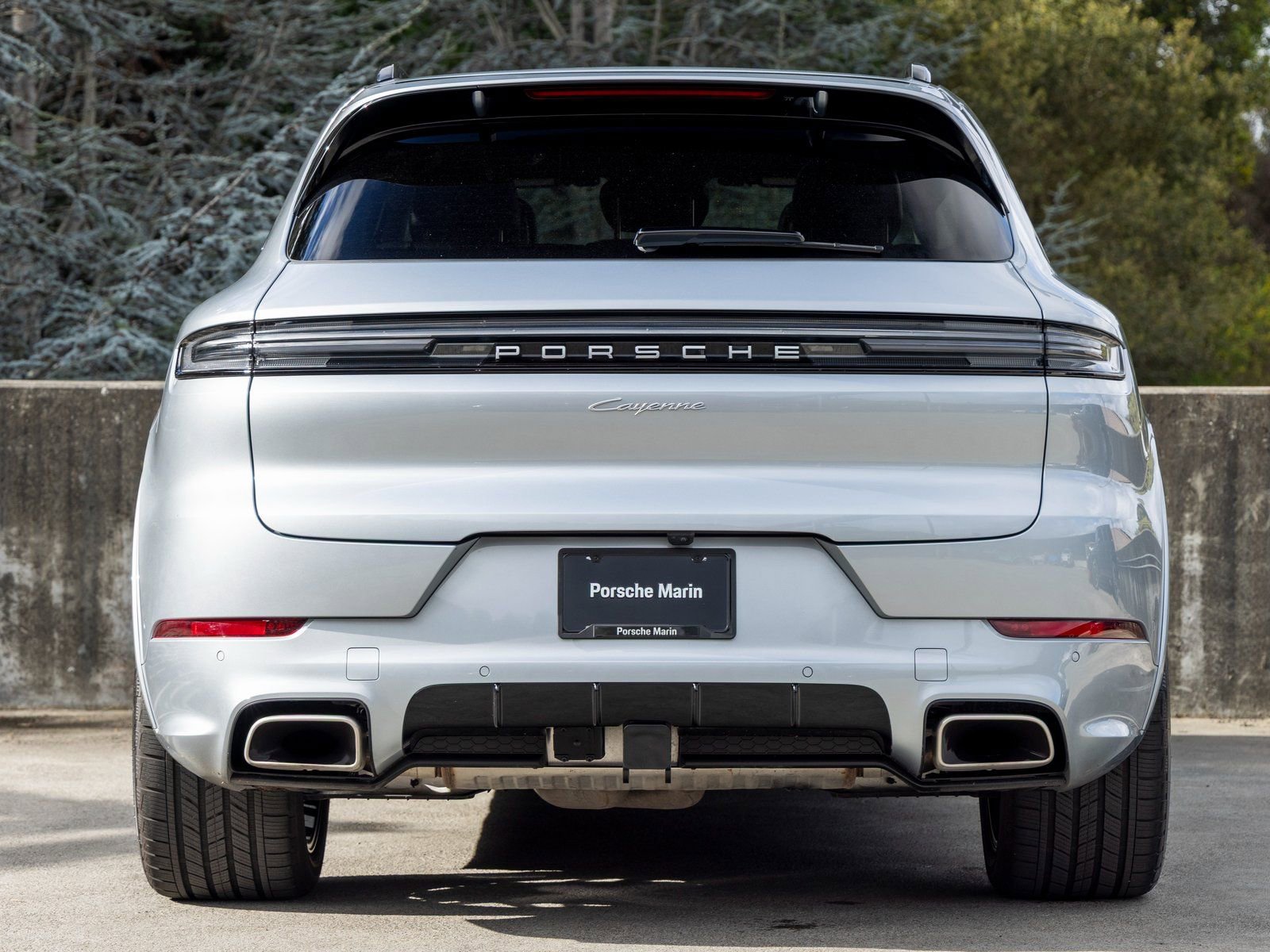 Certified 2025 Porsche Cayenne AWD/4WD image 10