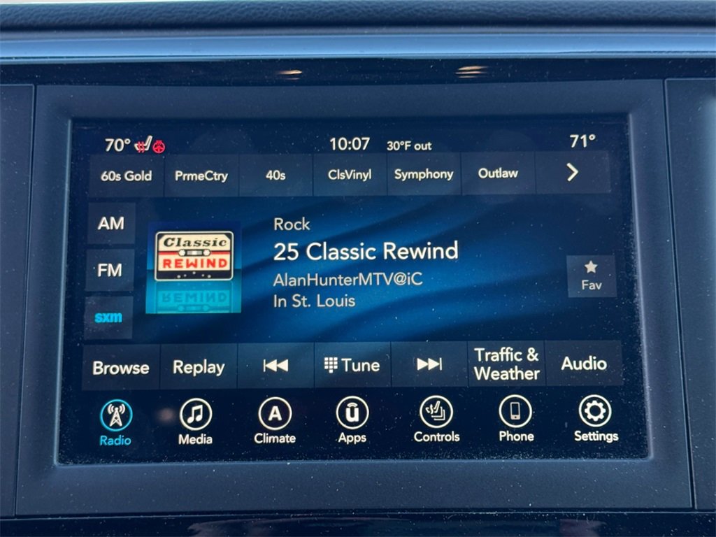 Certified 2019 Chrysler Pacifica Touring-L image 18