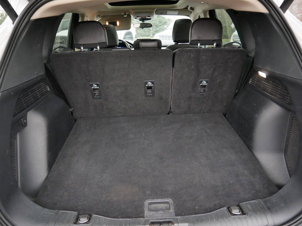 Used 2020 Ford Escape SE Sport image 10