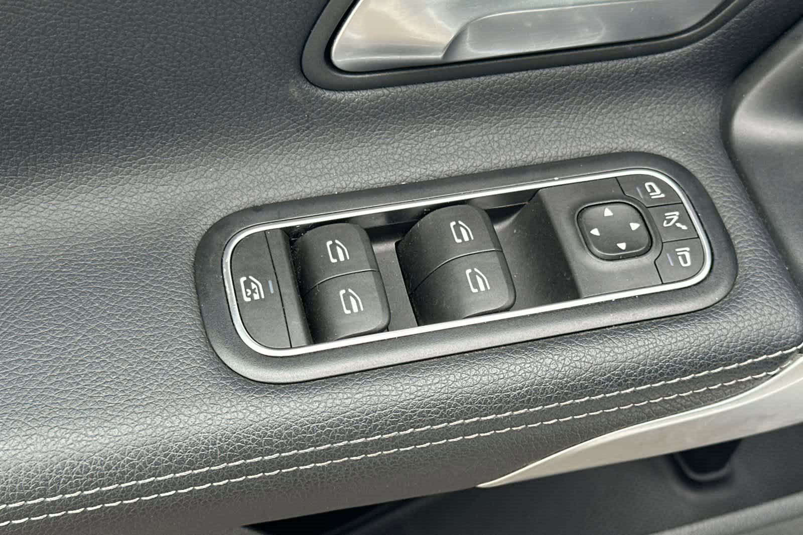 Used 2021 Mercedes-Benz CLA 250 image 13