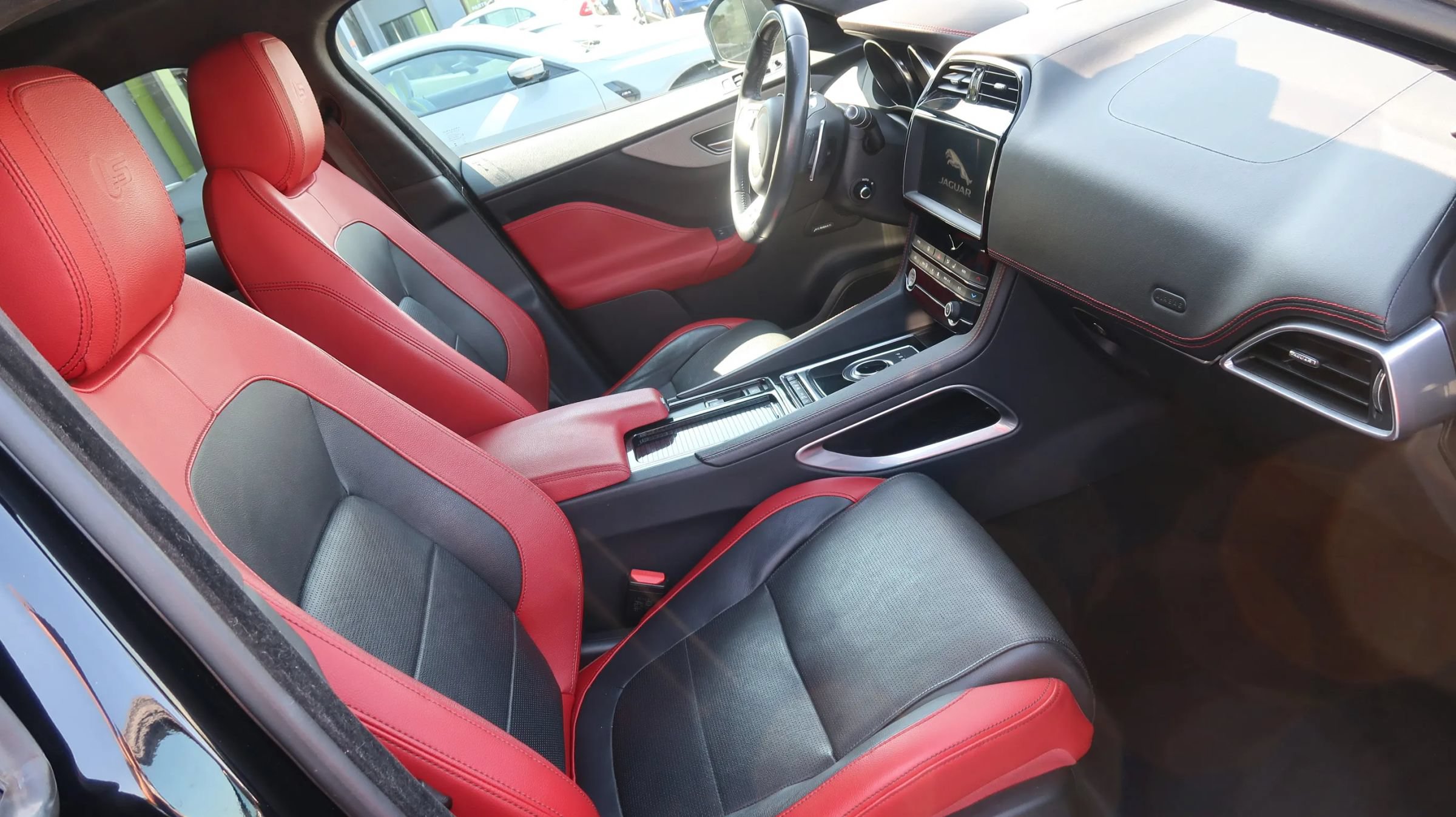 Used 2019 Jaguar F-PACE S AWD/4WD image 25