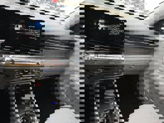 Used 2025 Hyundai Kona SEL image 9