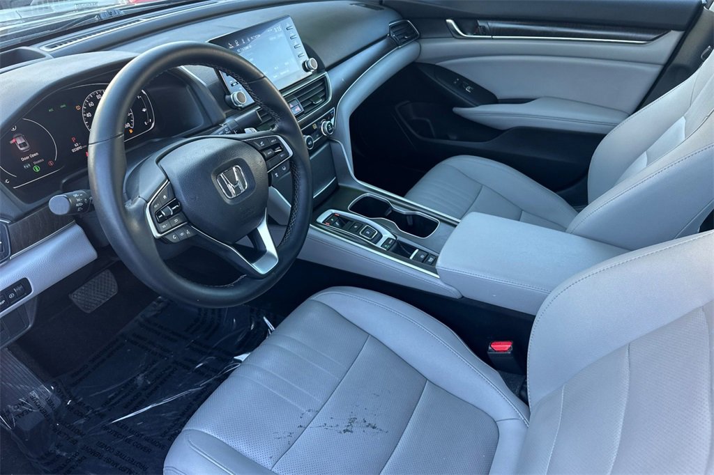 Used 2019 Honda Accord Touring image 9
