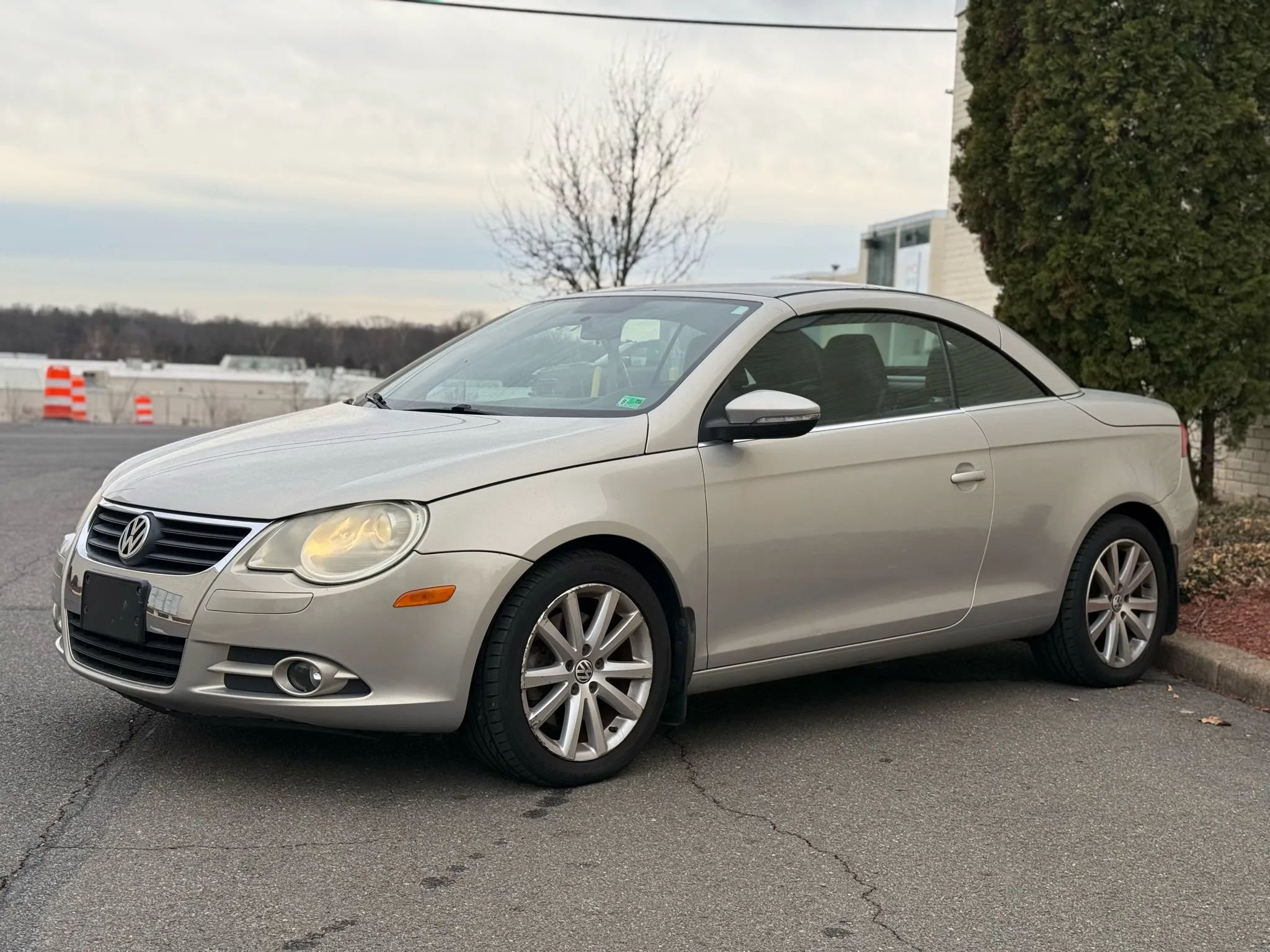 Used 2010 Volkswagen Eos Komfort image 4