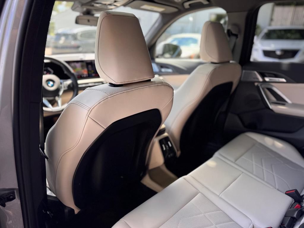 Used 2025 BMW X1 xDrive28i w/ Convenience Package AWD/4WD image 24