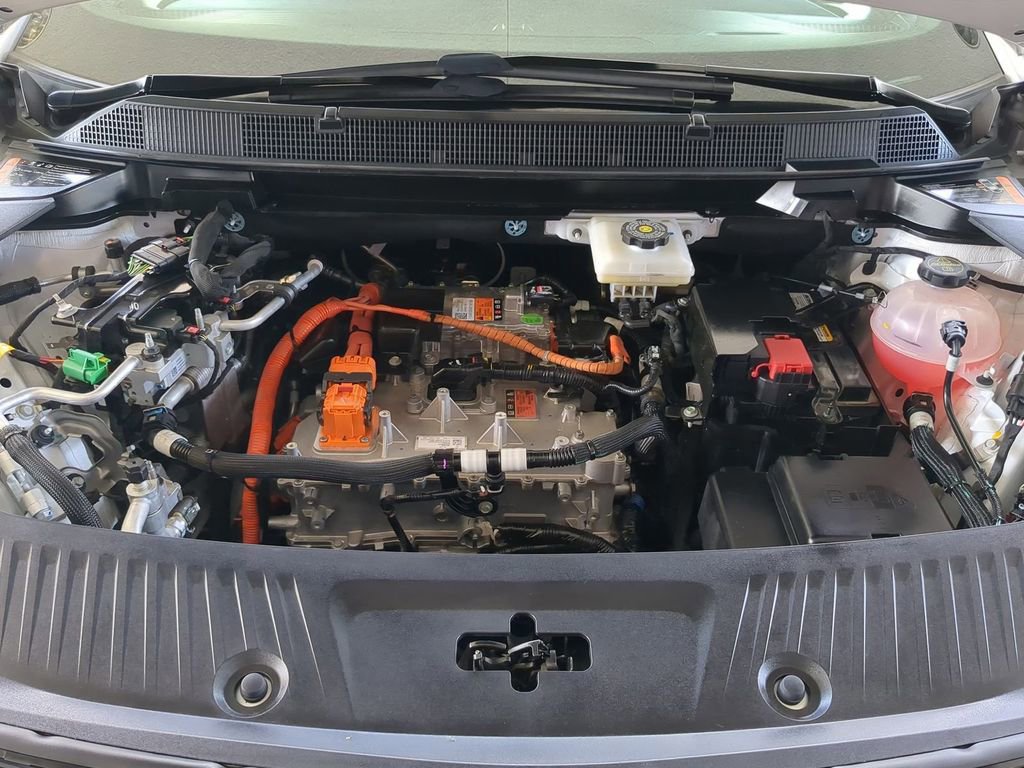 Used 2024 Chevrolet Equinox EV RS image 31