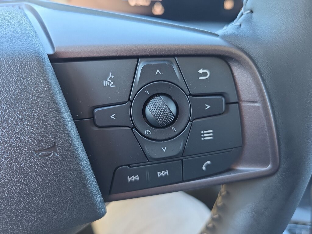 New 2026 Nissan Sentra SV w/ SV Convenience Package FWD image 9