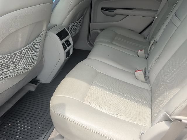 Used 2016 Cadillac SRX Luxury w/ Driver Awareness Package FWD image 6