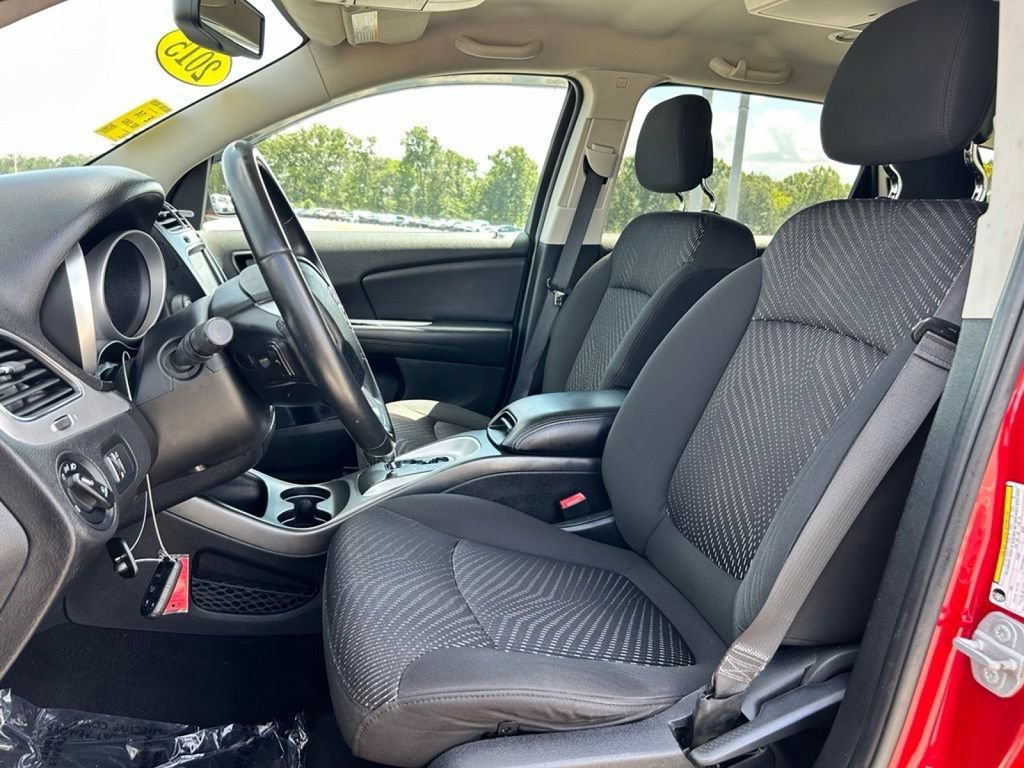 Used 2015 Dodge Journey SXT w/ Flexible Seating Group FWD image 10