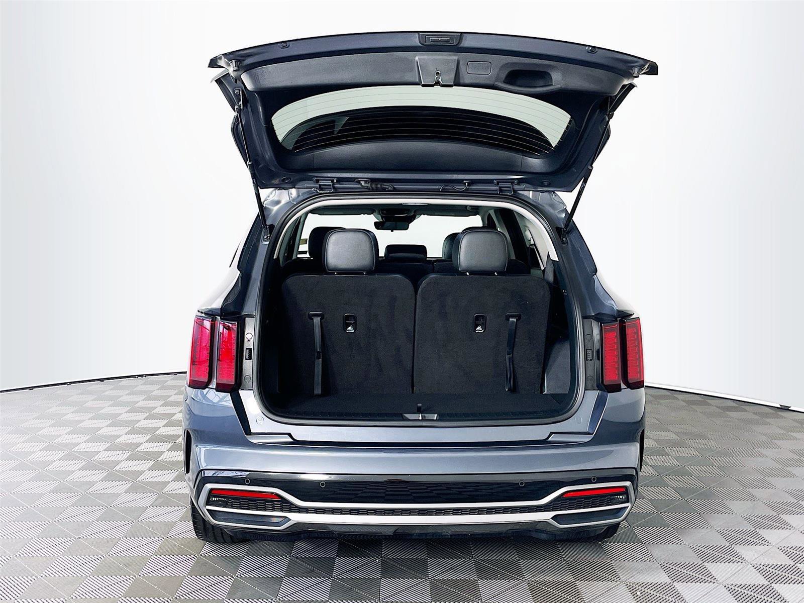 Used 2023 Kia Sorento S w/ Panoramic Sunroof Package image 31