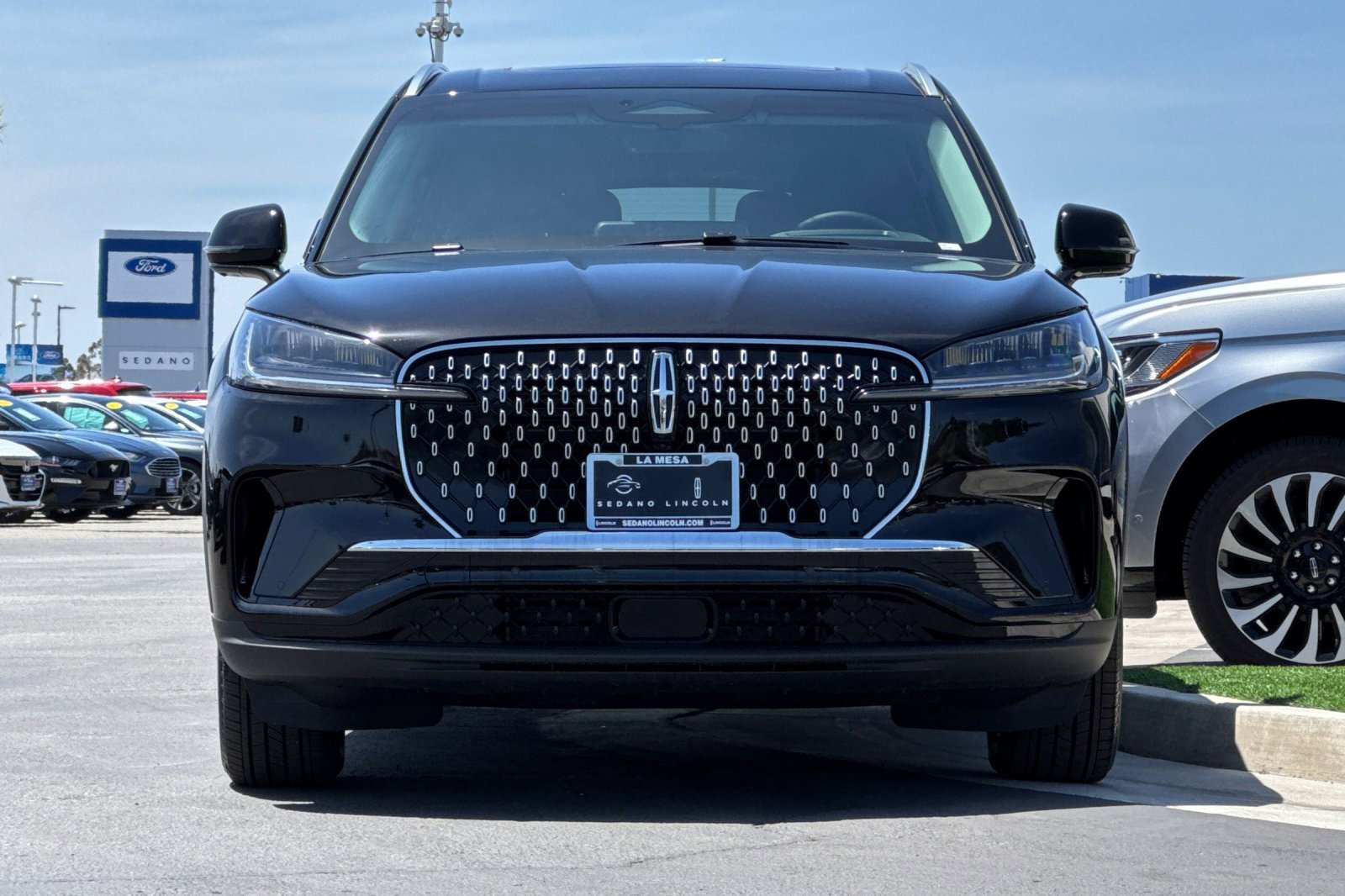 New 2025 Lincoln Aviator 2WD w/ Equipment Group 101A image 8