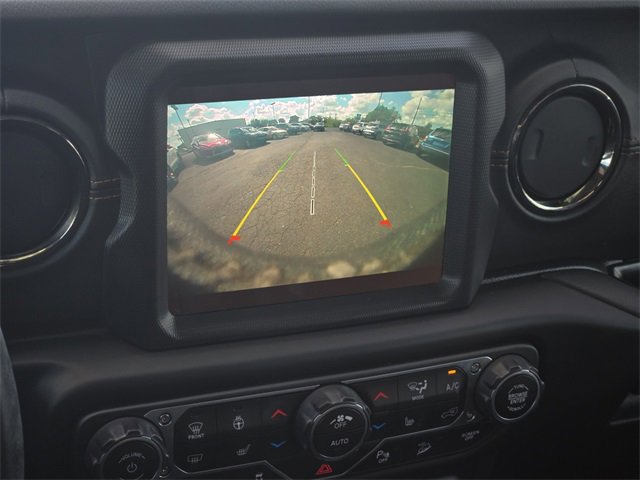 Used 2020 Jeep Wrangler Unlimited Sahara image 21