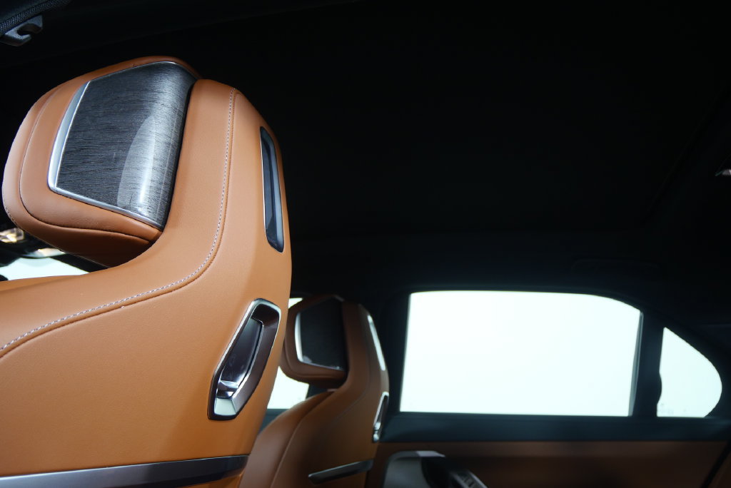 New 2026 BMW 740i RWD image 17