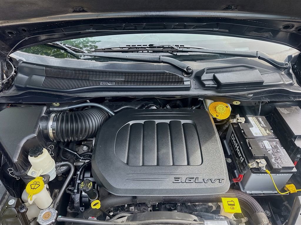 Used 2020 Dodge Grand Caravan SXT image 30