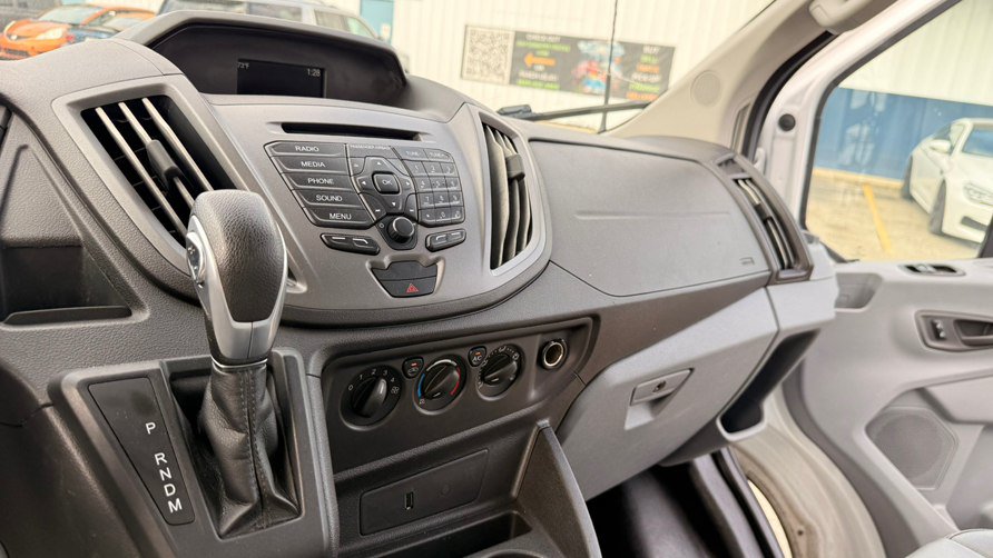 Used 2019 Ford Transit 150 130 Medium Roof RWD image 17