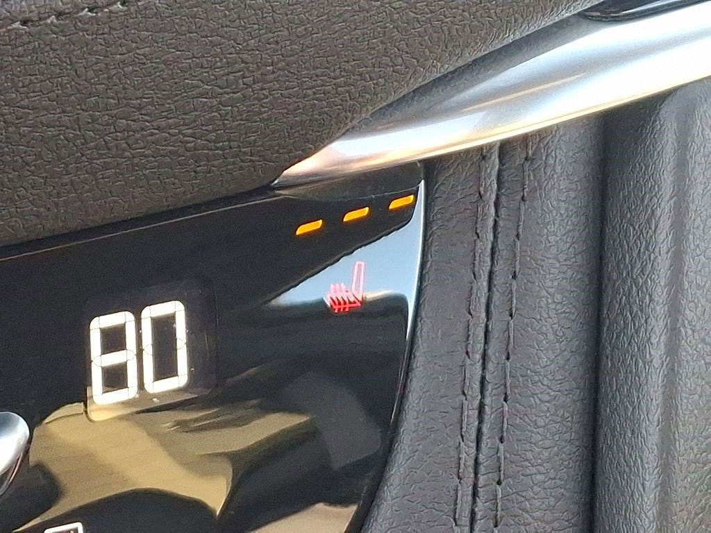 Certified 2024 Cadillac XT5 Premium Luxury w/ LPO, Floor Liner Package image 28