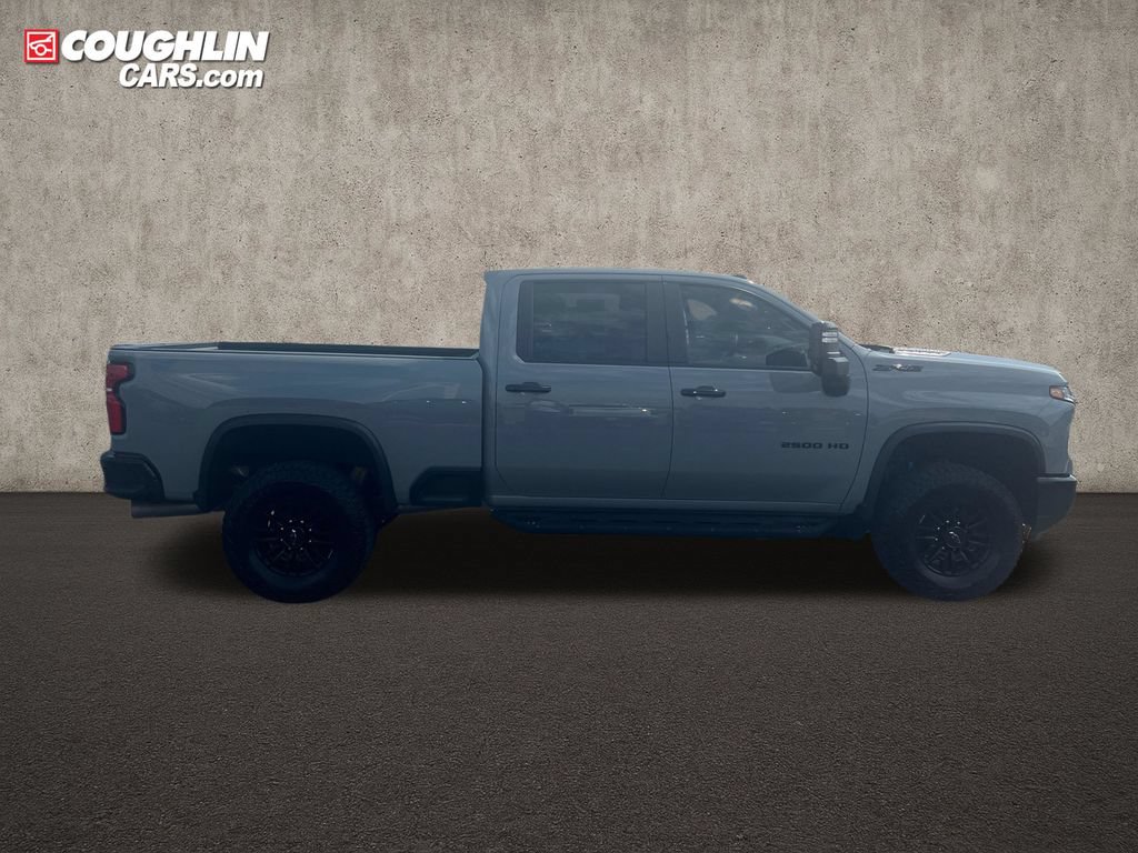 Used 2025 Chevrolet Silverado 2500 ZR2 w/ Technology Package AWD/4WD image 7