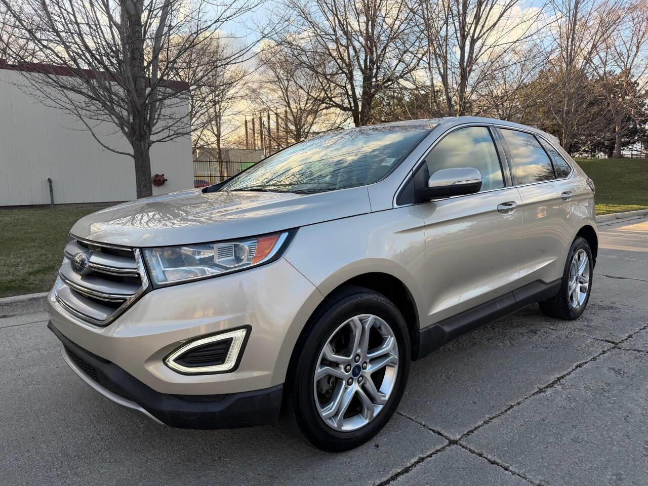 Used 2018 Ford Edge Titanium w/ Ford Safe & Smart Package image 3