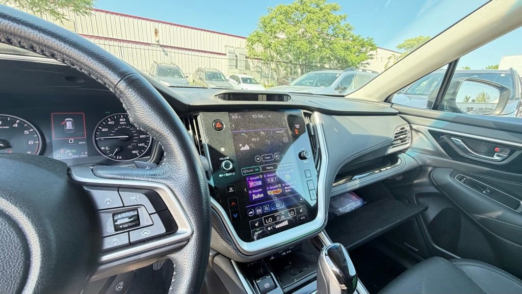 Used 2021 Subaru Outback Limited AWD/4WD image 16