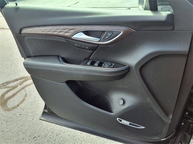 Used 2023 Buick Envision Avenir image 27