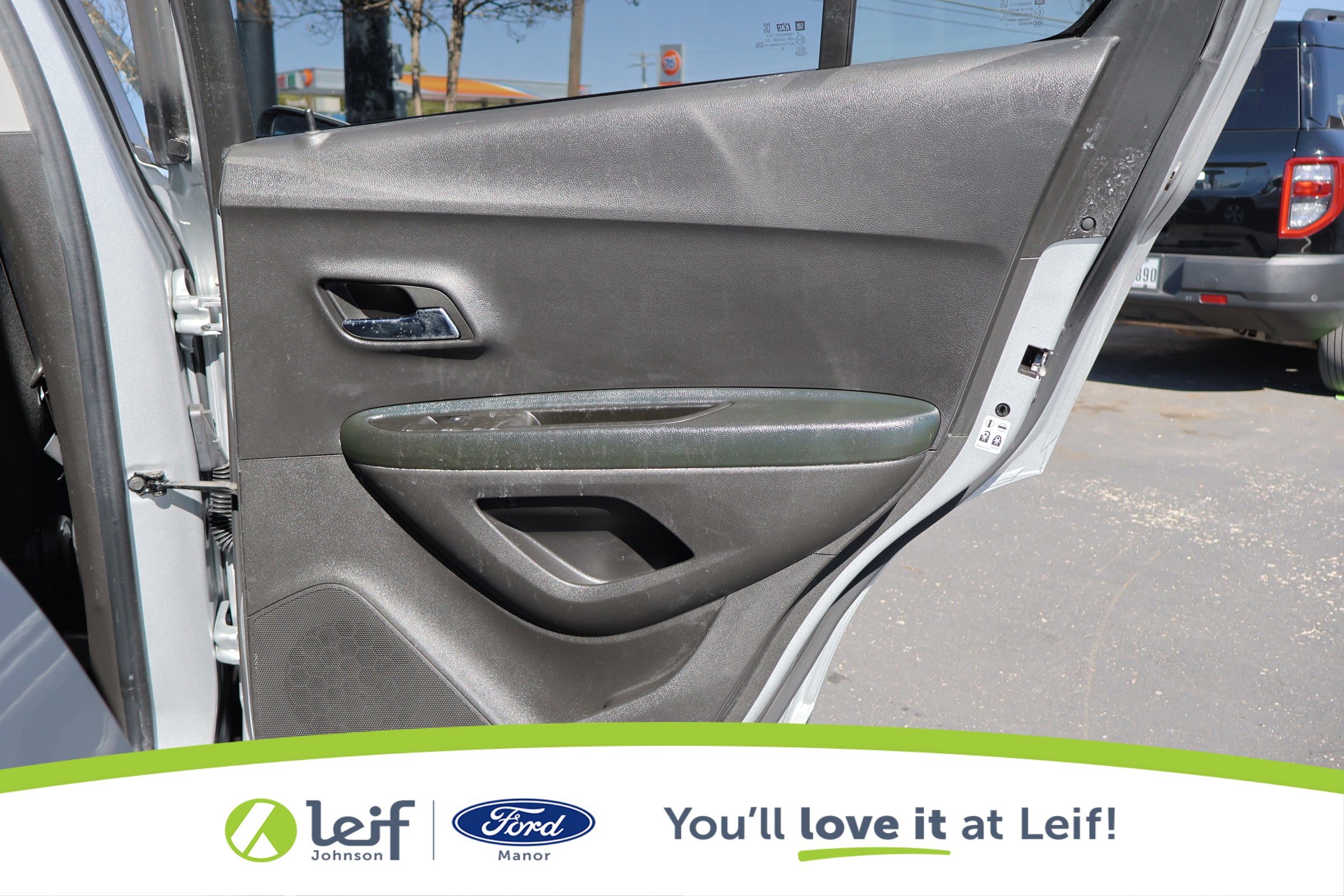 Used 2022 Chevrolet Trax LS w/ Tint and Cruise Package image 27