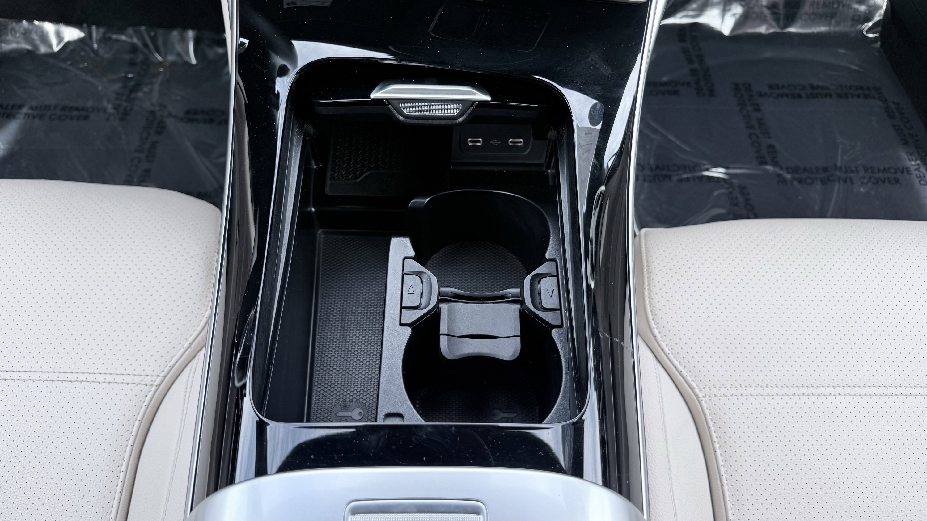 Used 2025 Mercedes-Benz C 300 Sedan image 56