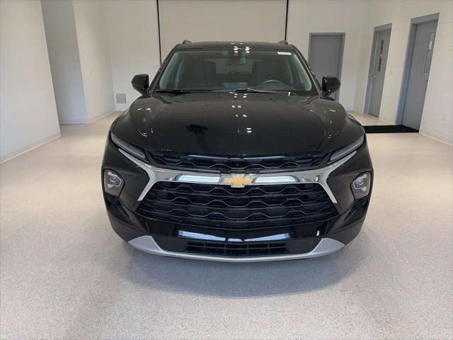 New 2025 Chevrolet Blazer LT w/ Convenience Package image 2