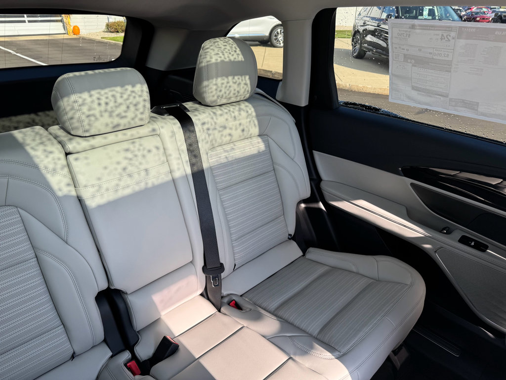 New 2026 Lincoln Nautilus Reserve w/ Jet Appearance Package image 15